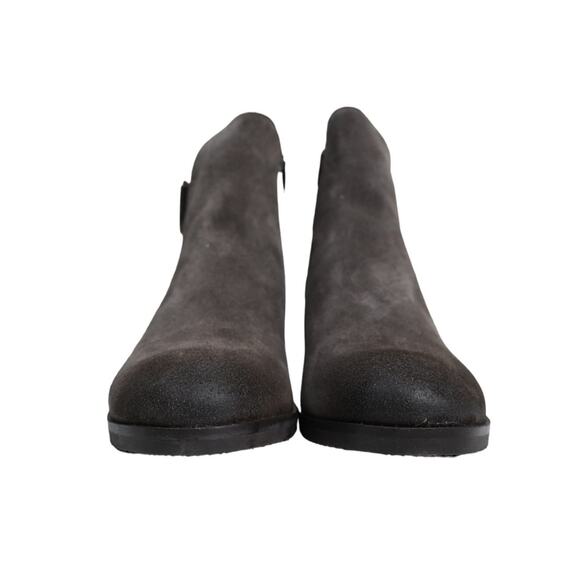Clarks Womens 10 Mila Charm Suede Bootie in Taupe Gray Suede NEW - Picture 4 of 11